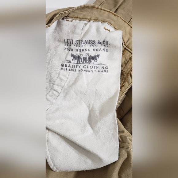 Levi's "customized" cargo pants. Great worn in condition. Mens 36" - Picture 5 of 11